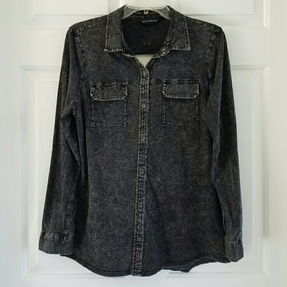 Rock & Republic/ black button down w/open back